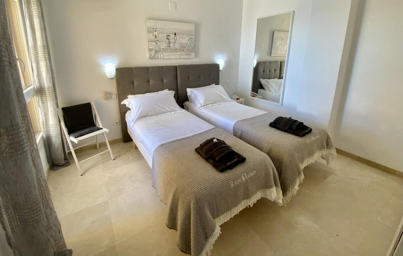 Los Reales 8B Estepona Luaran gambar